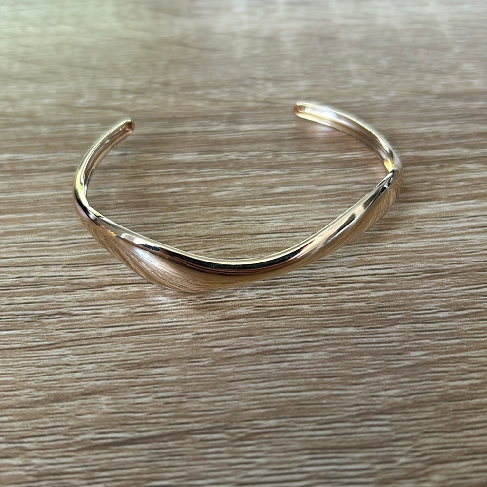 Rommanel GOLD CONTOUR CUFF BRACELET